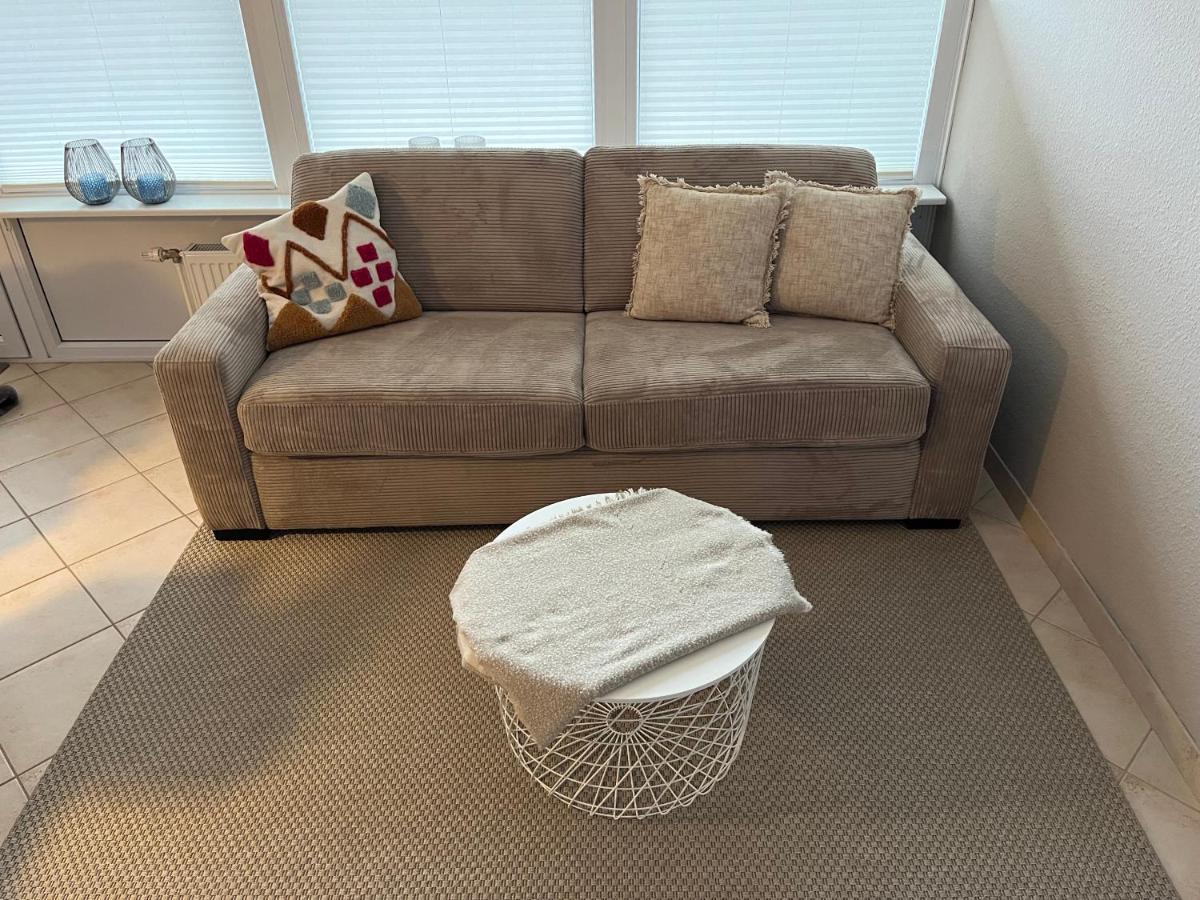 Dock 19 In Apartment